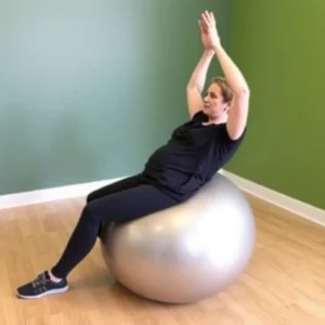 Entdecke effektive Pezziball Übungen für die Physiotherapie!